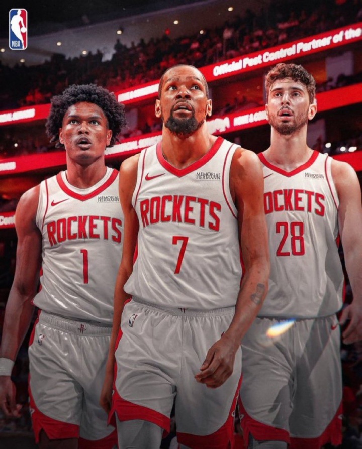 让我们看你升冠军旗帜？火箭媒体人：揭幕战毁了那个颁奖典礼！