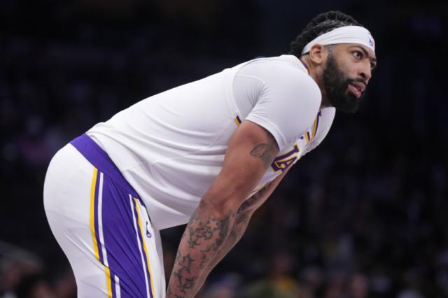 开云体育-浓眉缺阵一周！湖人加紧抢中锋，六大目标挖来谁？