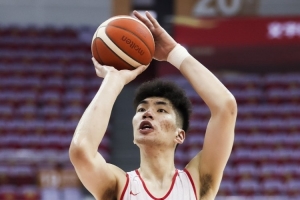 还需要更强硬！余嘉豪替补2中0&amp;罚球4中4拿到4分2篮板