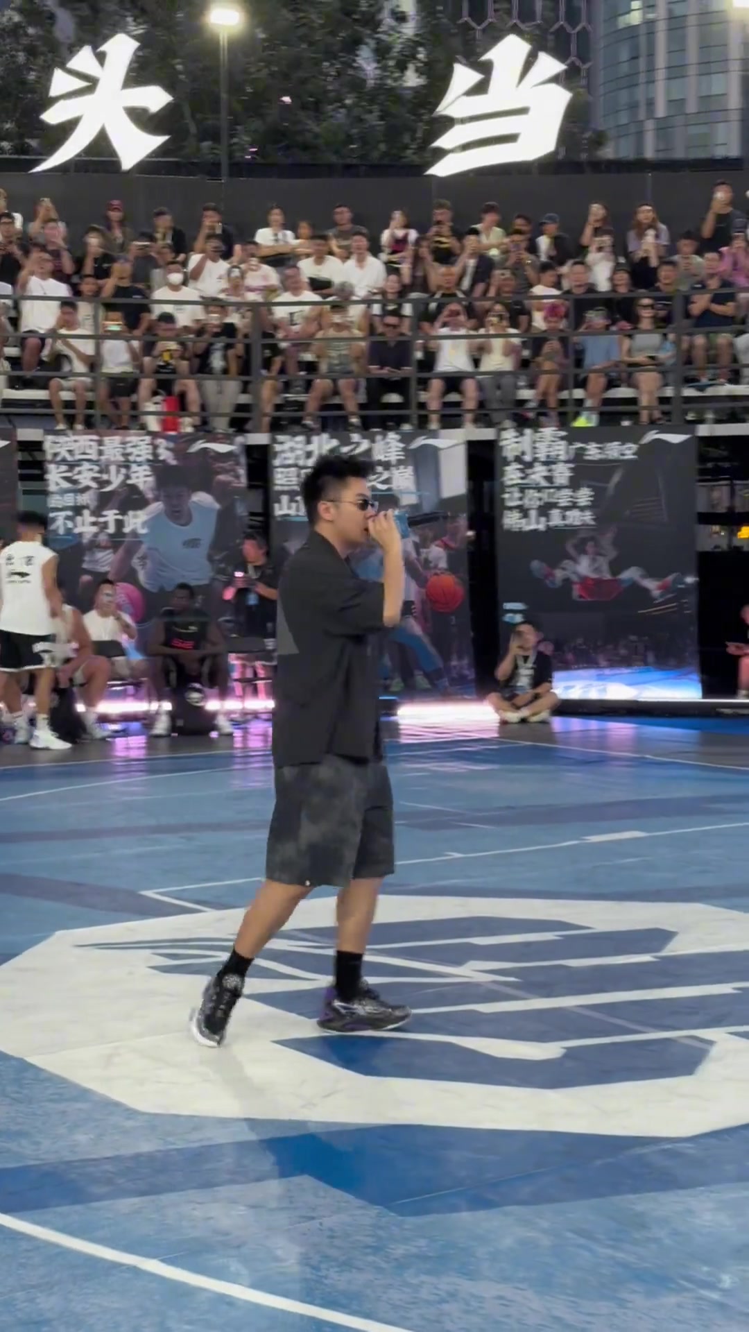 巴特勒中国行获揽佬力挺 现场互动频现My man引热议